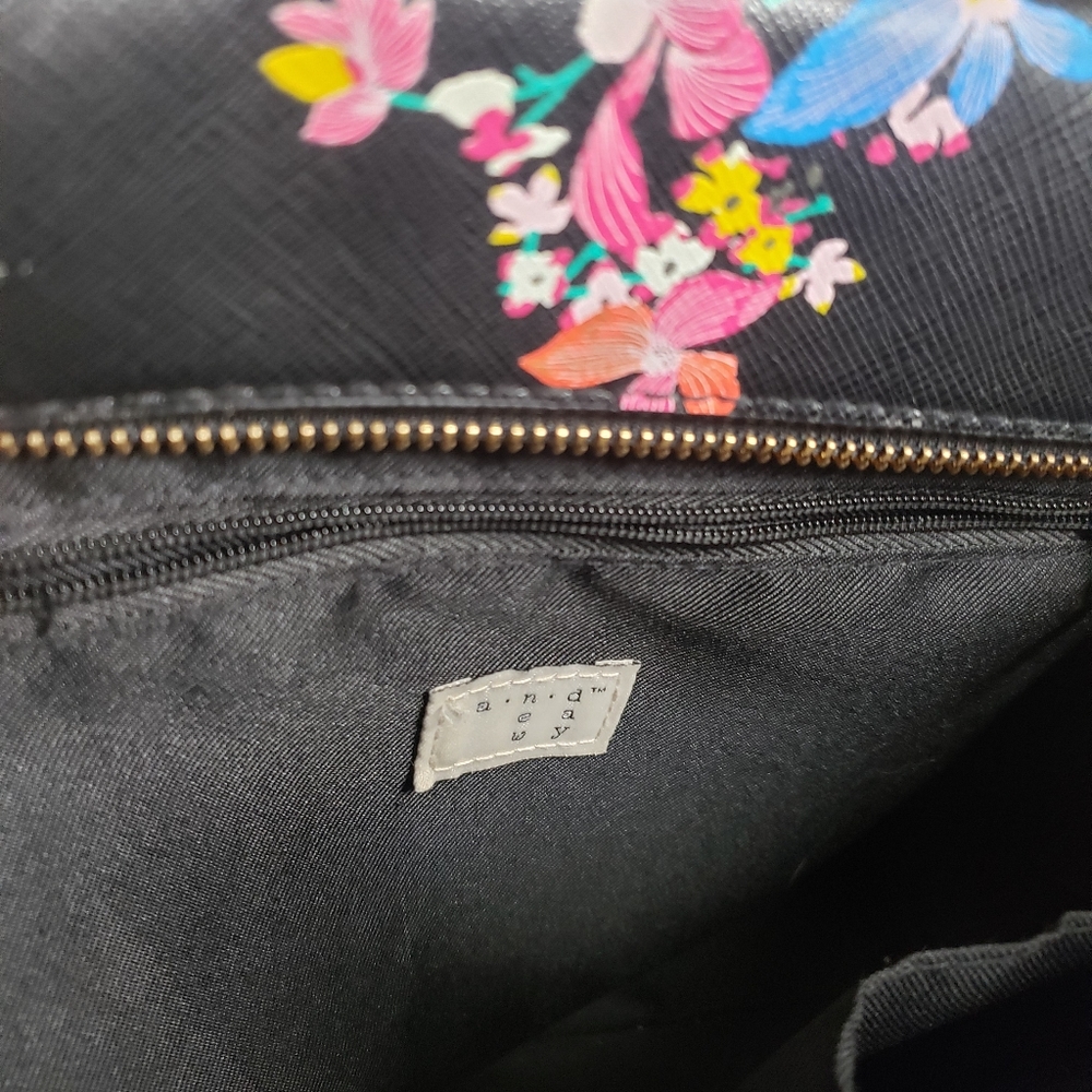 A new day black floral purse - Picture 8 of 8